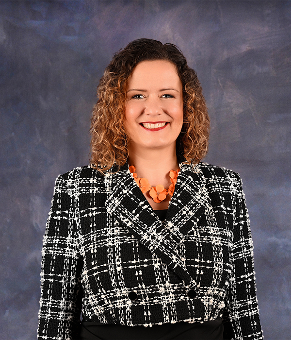 1. Dr. Stefanie Gebauer